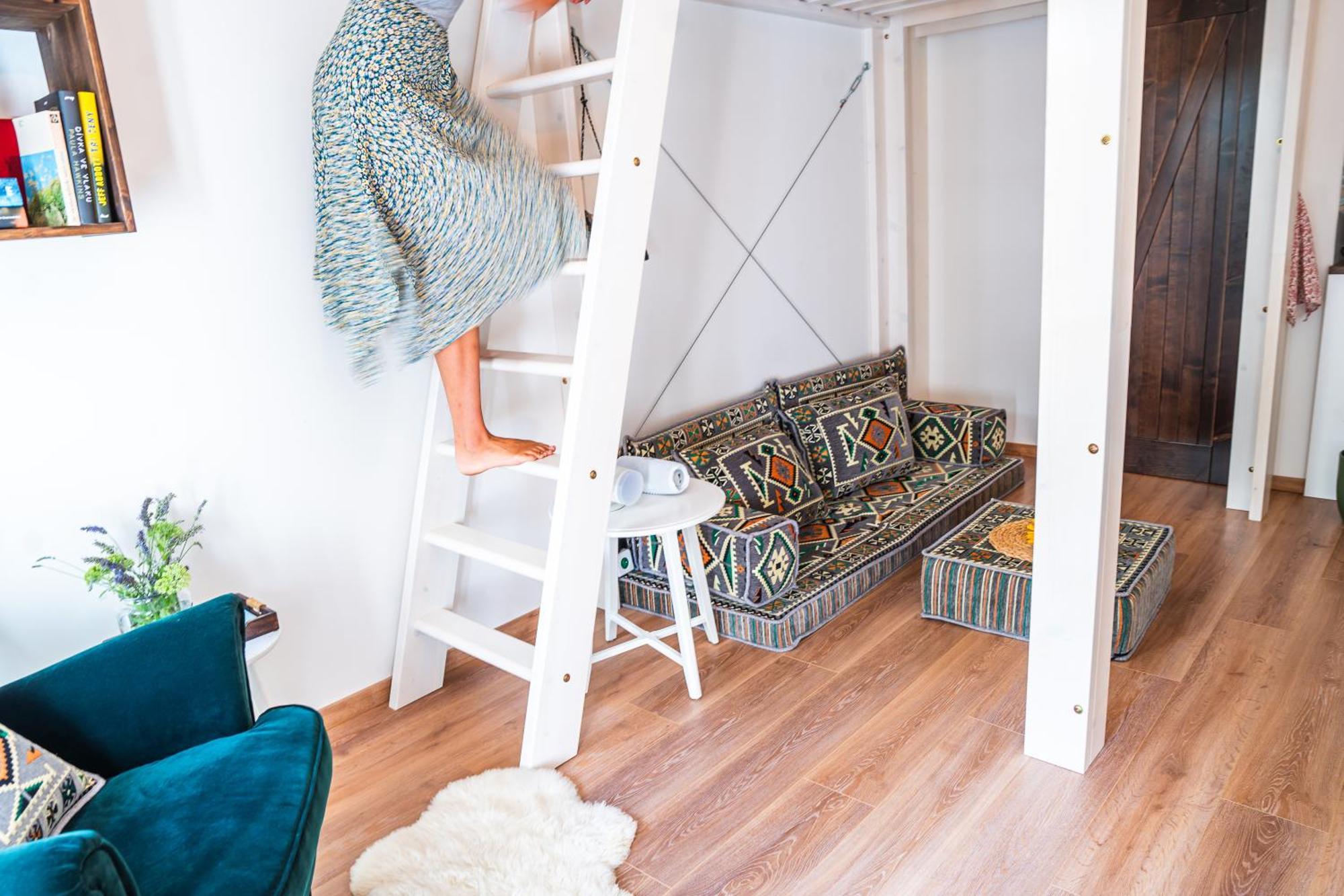 Apartman Spaleny Mlyn Lisnice ภายนอก รูปภาพ